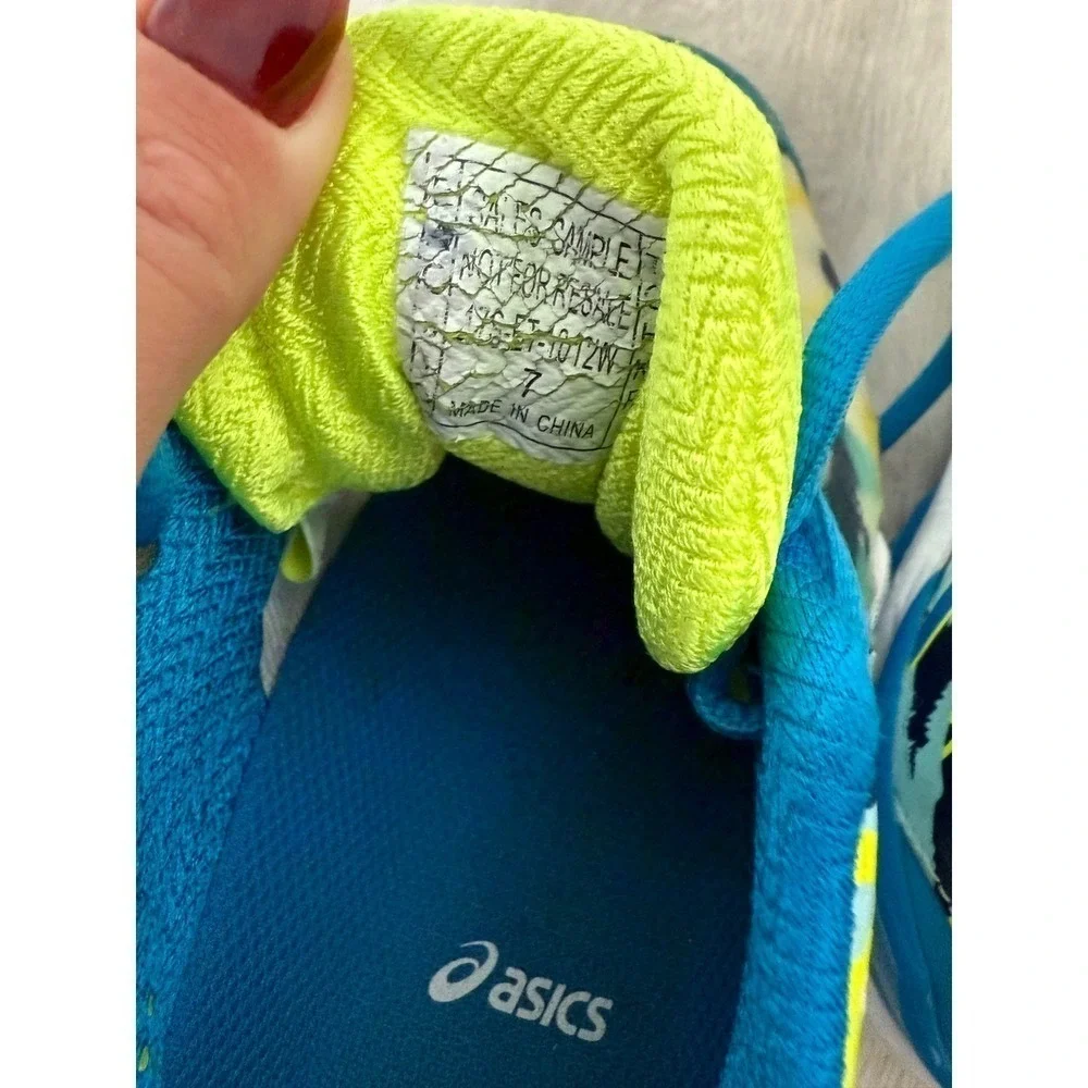 ASICS Gel Tennis Shoes Women Size 7 Australia Koala Kangaroo Print Blue Yellow